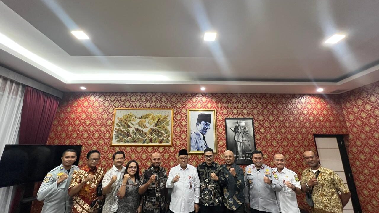 MSM Parking Group bersama INPAM membahas digitalisasi retribusi parkir dengan Wali Kota Tanjungpinang sebagai langkah strategis meningkatkan transparansi dan PAD daerah Kepri.